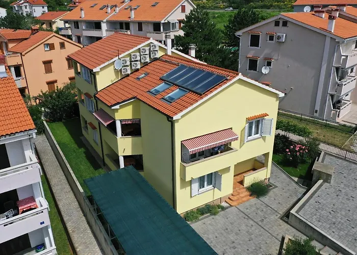 Apartments Luni