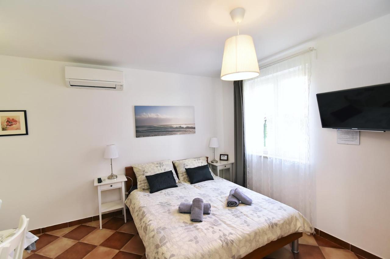 Luni Apartment Baska (Krk)