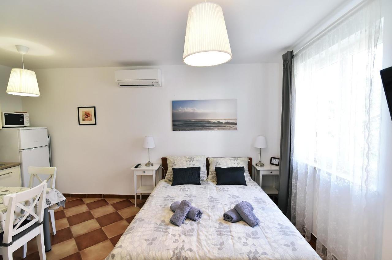 Luni Apartment Baska (Krk)