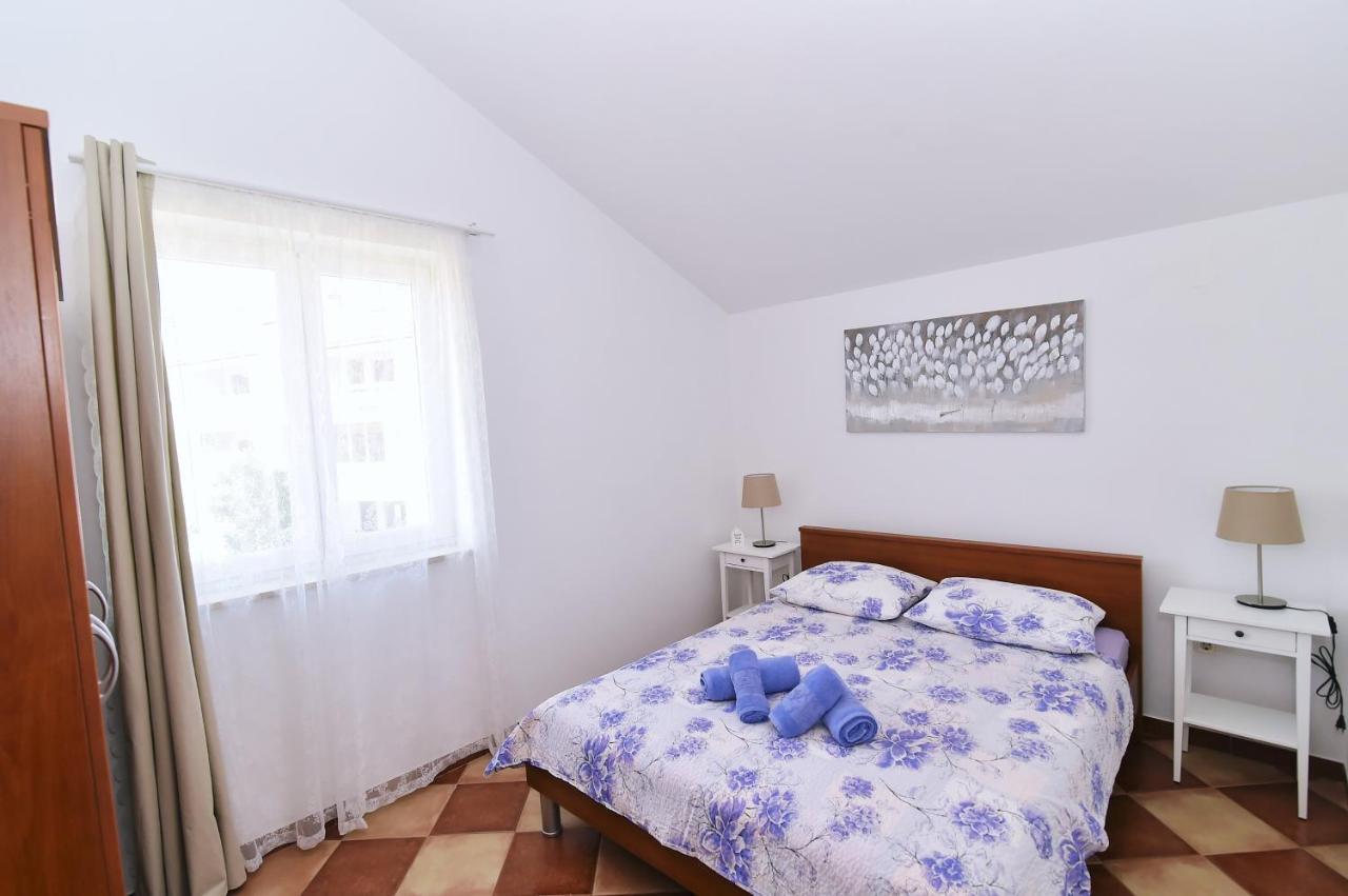 Luni Apartment Baska (Krk)