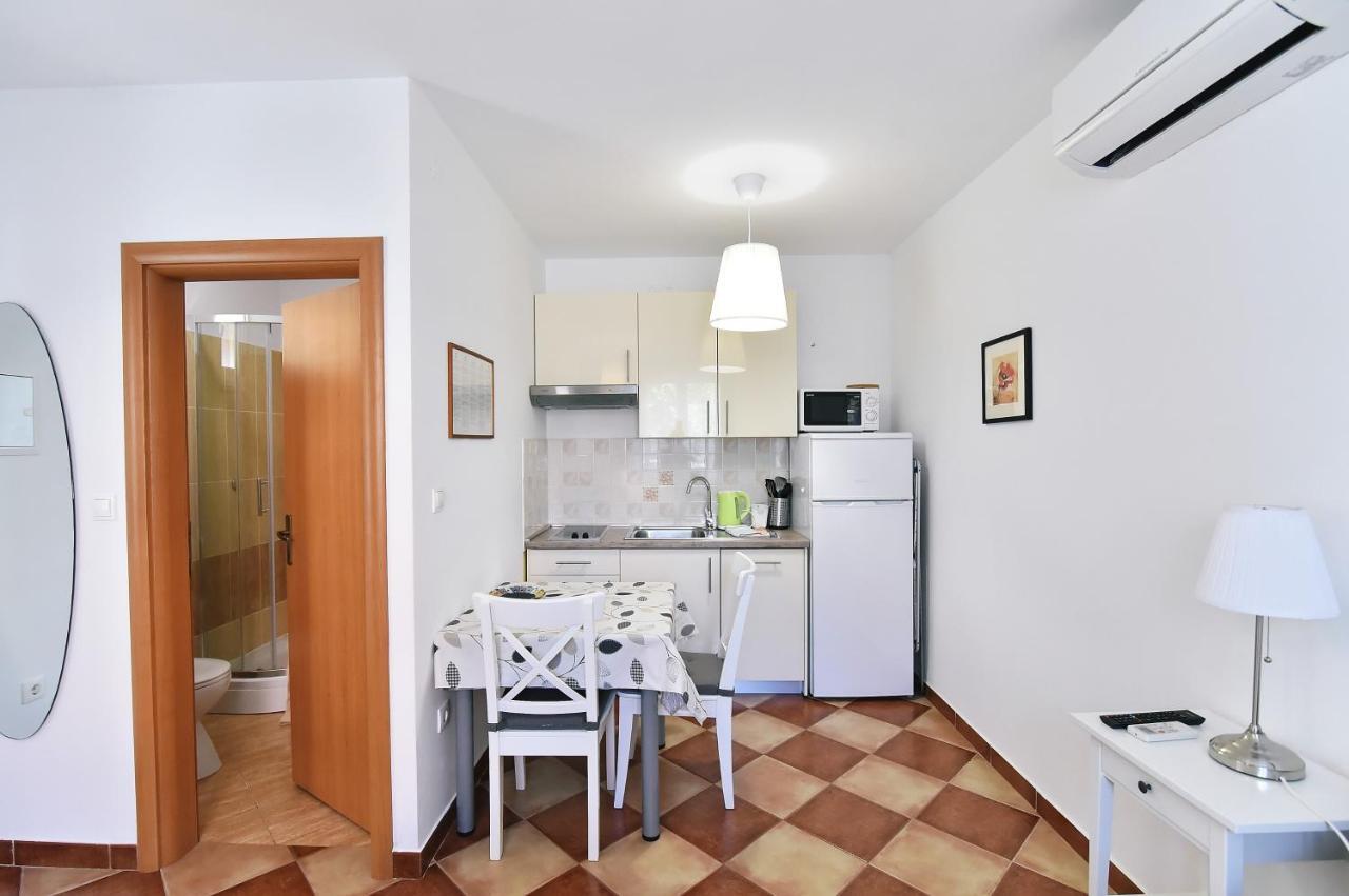 Apartment Luni *