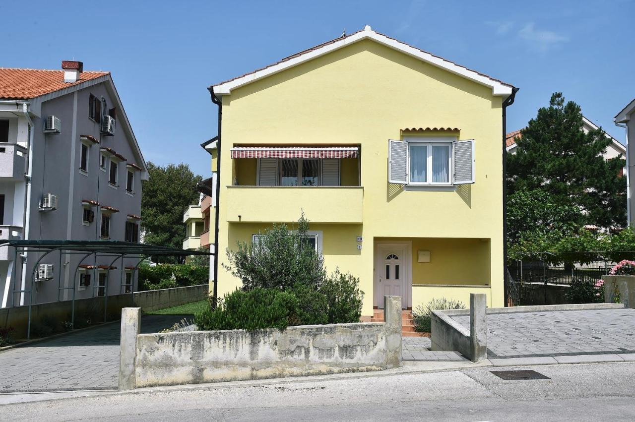 Luni Apartment Baska (Krk)
